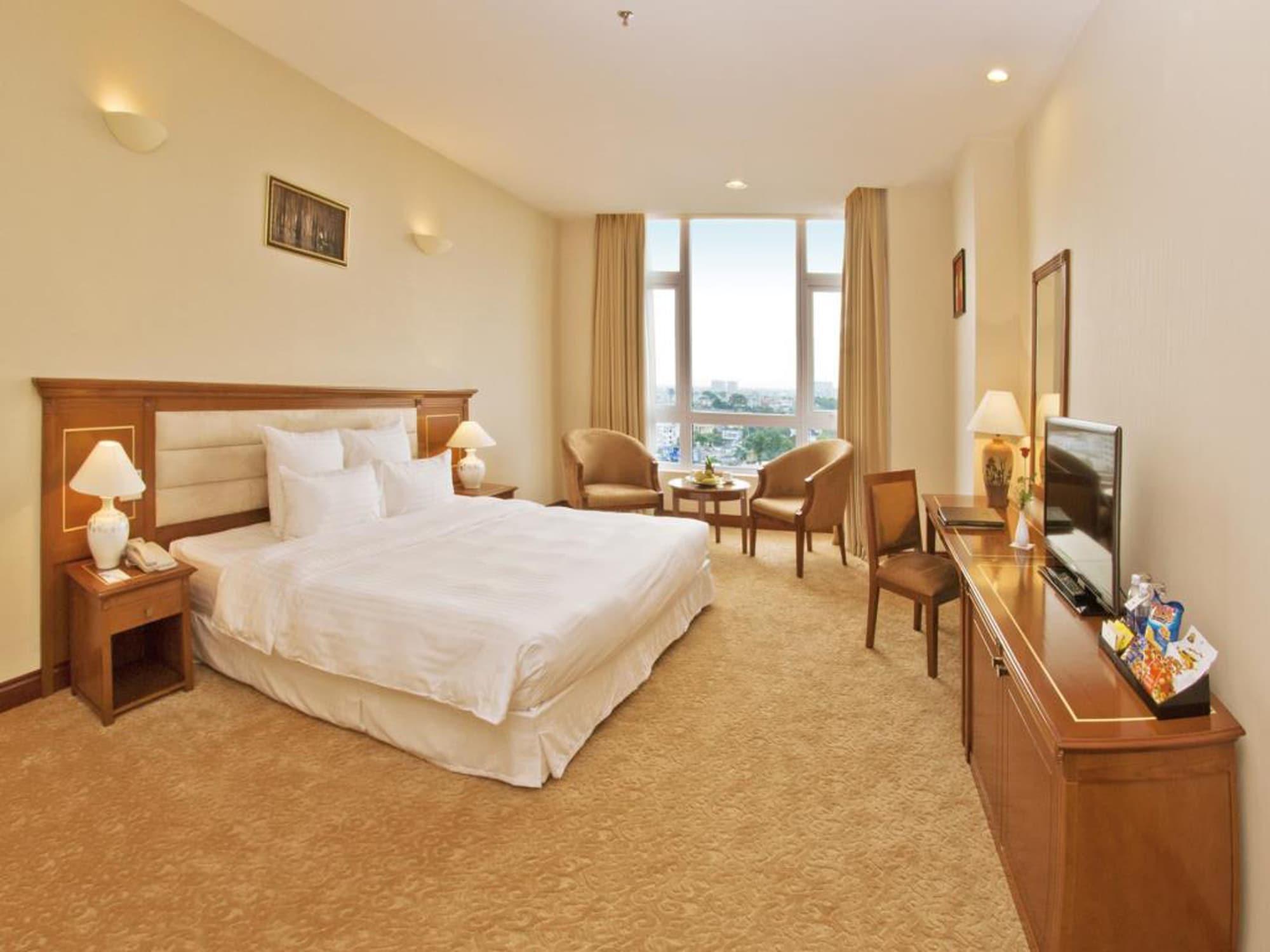 Tan Son Nhat Saigon Hotel Хошимин Екстериор снимка