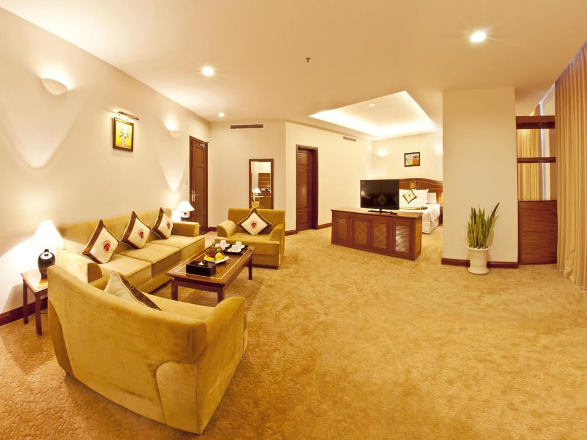 Tan Son Nhat Saigon Hotel Хошимин Екстериор снимка