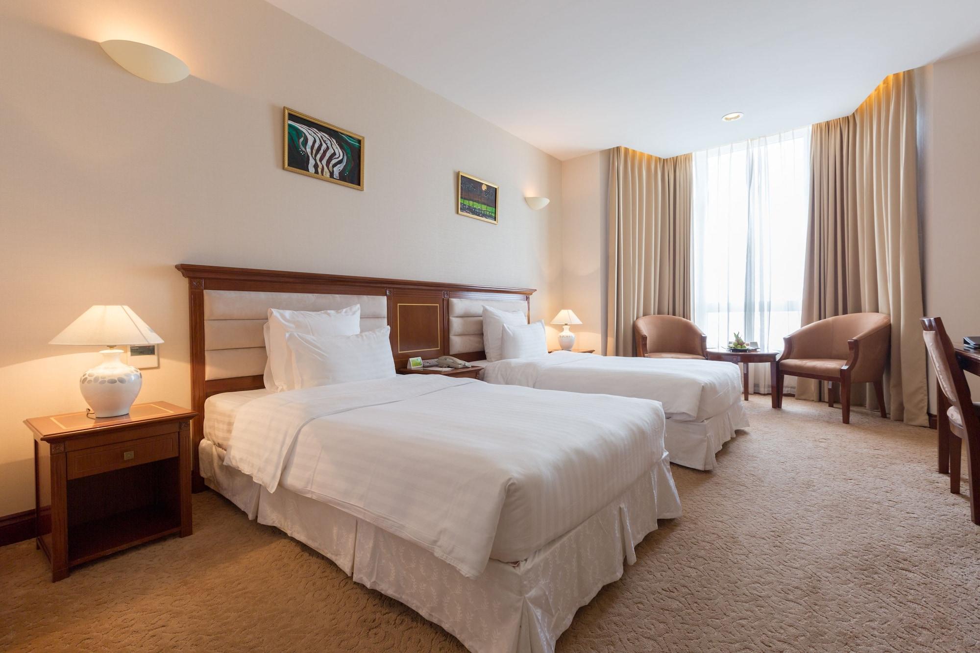Tan Son Nhat Saigon Hotel Хошимин Екстериор снимка