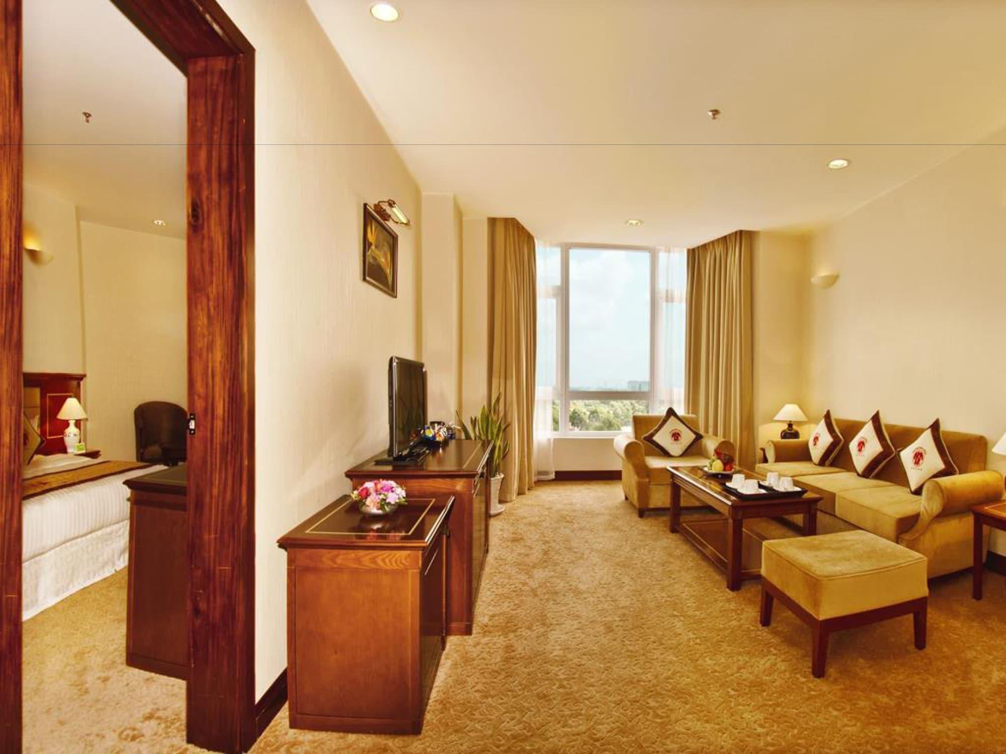 Tan Son Nhat Saigon Hotel Хошимин Екстериор снимка