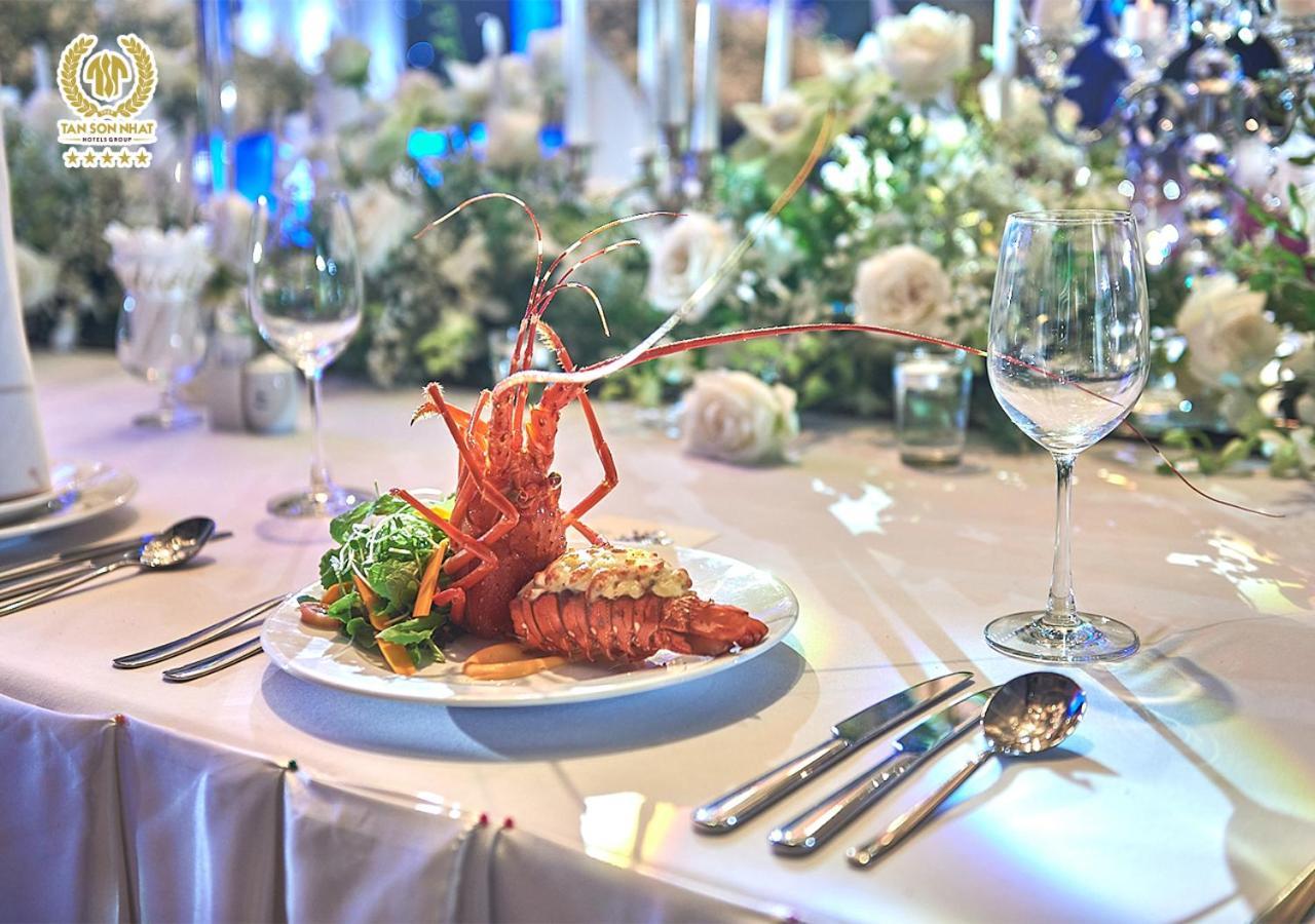 Tan Son Nhat Saigon Hotel Хошимин Екстериор снимка