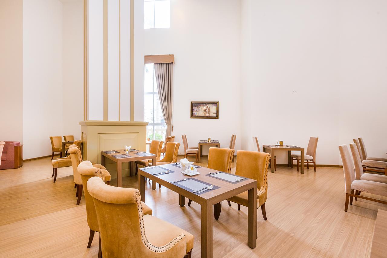 Tan Son Nhat Saigon Hotel Хошимин Екстериор снимка