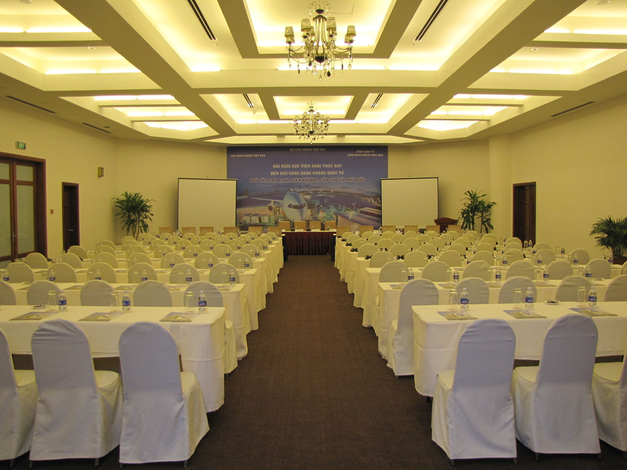 Tan Son Nhat Saigon Hotel Хошимин Екстериор снимка