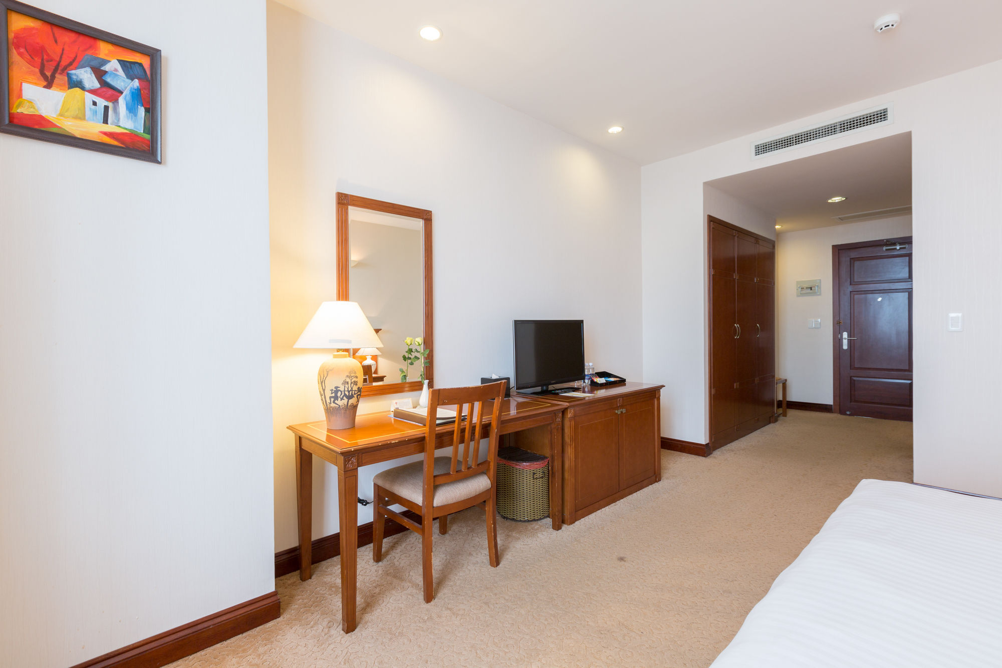 Tan Son Nhat Saigon Hotel Хошимин Екстериор снимка
