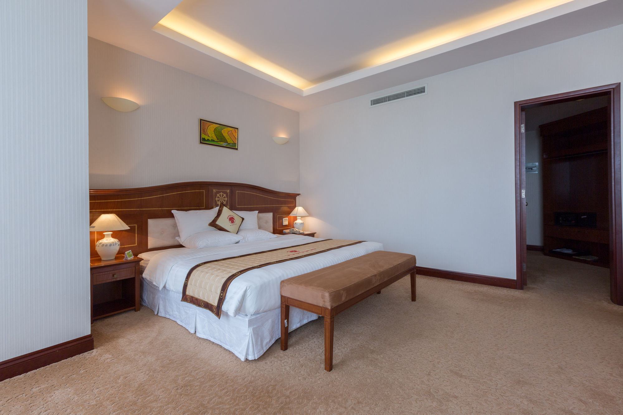 Tan Son Nhat Saigon Hotel Хошимин Екстериор снимка
